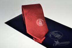Cravatta artigianale in seta con package personalizzato