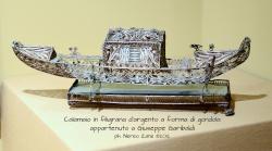 Calamaio a forma di gondola in filigrana d'argento - Musei Vaticani (Roma)