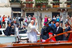 Visita del Papa Benedetto XVI a Venezia. In Canal Grande verso Bacino San Marco